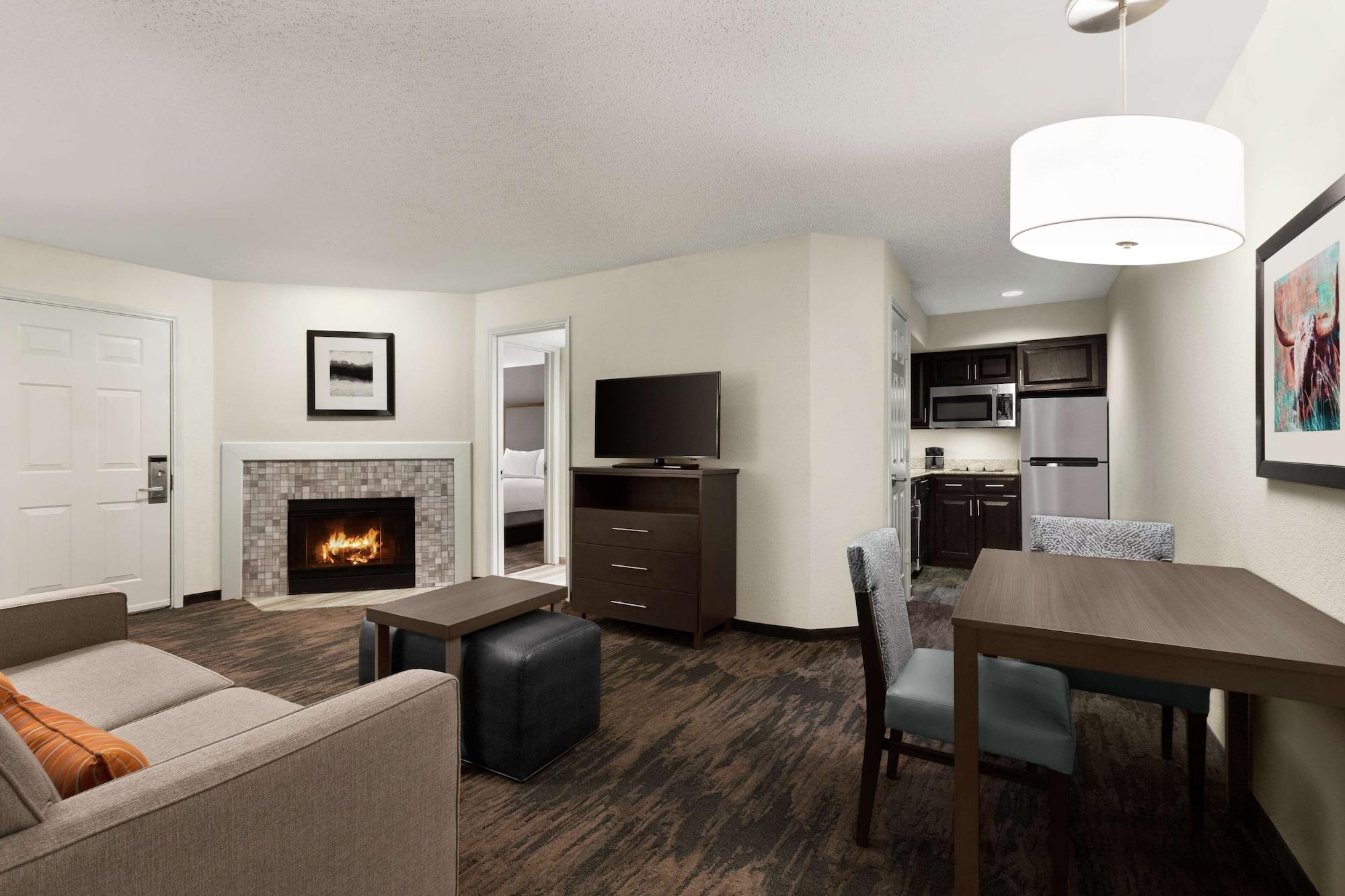 Addison Suites Extérieur photo