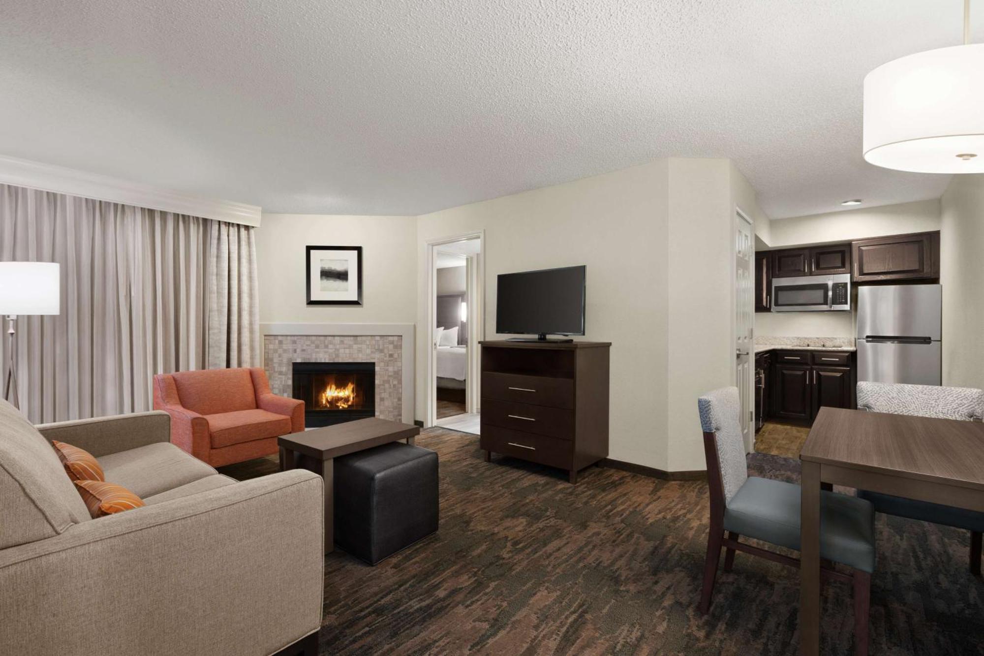 Addison Suites Extérieur photo