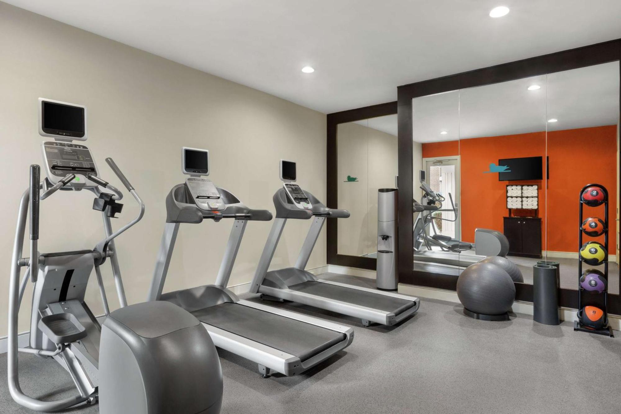 Addison Suites Extérieur photo