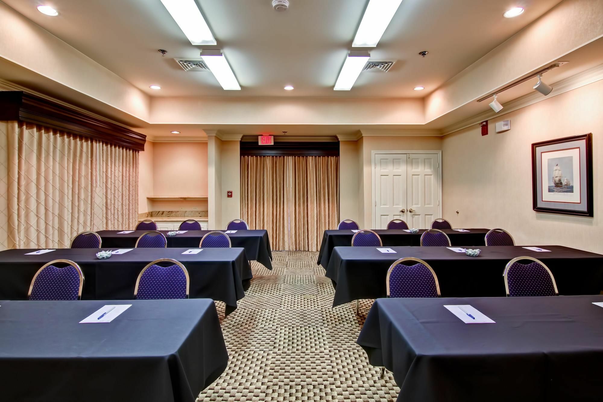 Addison Suites Extérieur photo